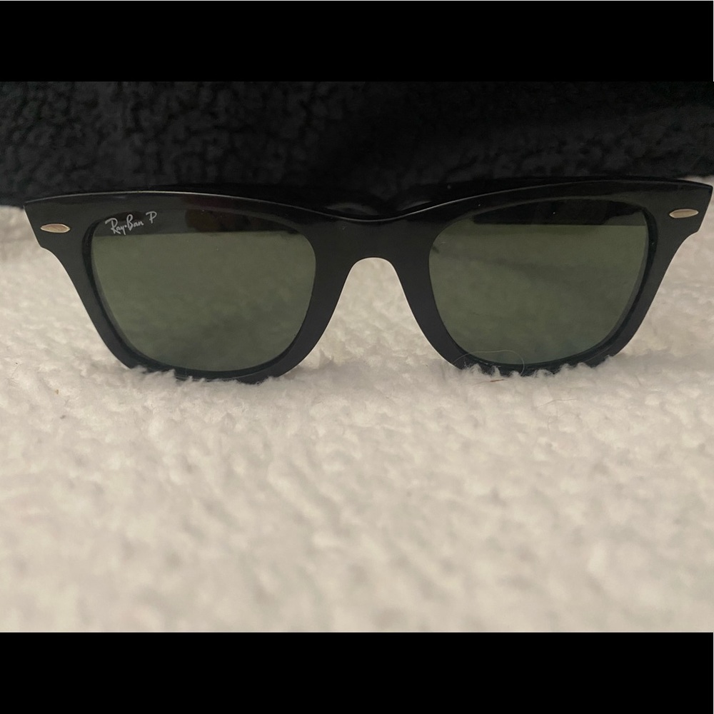 Ray-Ban Polarized Wayfarer Glasses